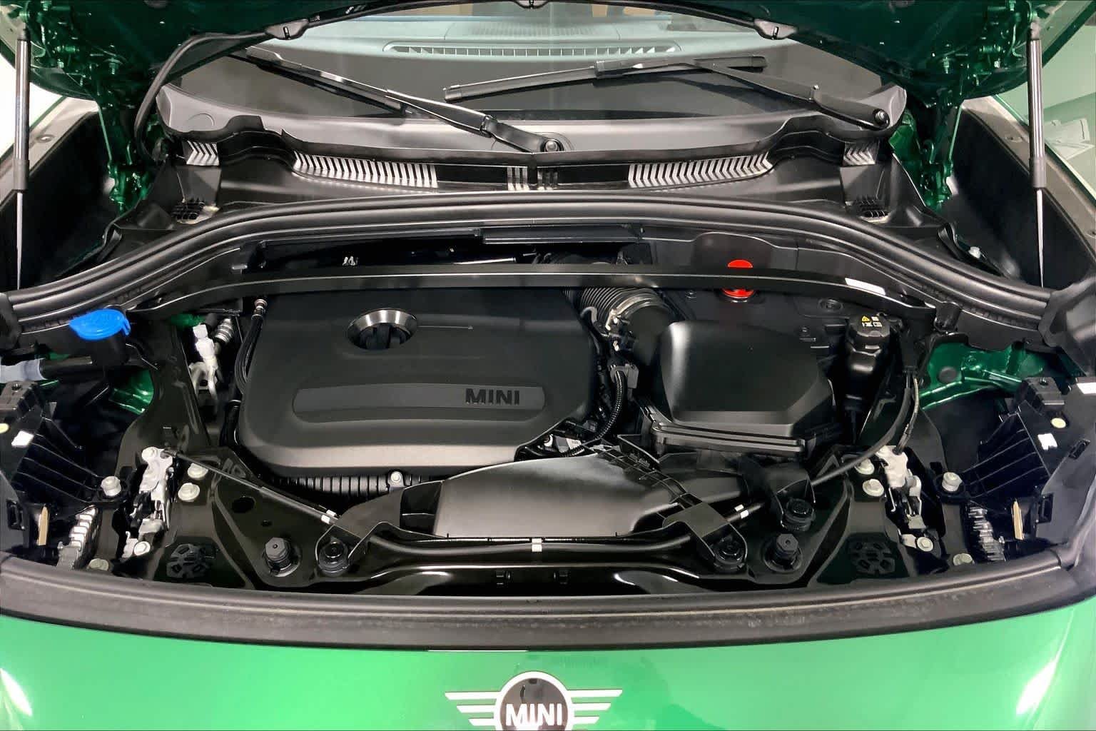 Used 2025 British Racing Green IV Metallic MINI S image 30