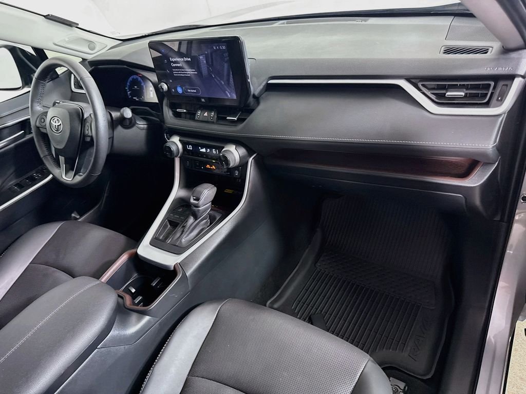 Used 2025 Silver Sky Metallic Toyota Limited image 28