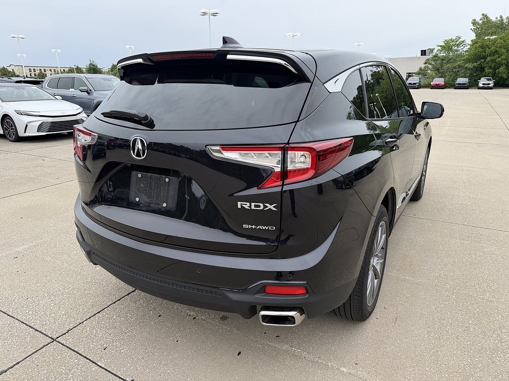 Used 2024 Majestic Black Pearl Acura SH-AWD w/Tech image 4