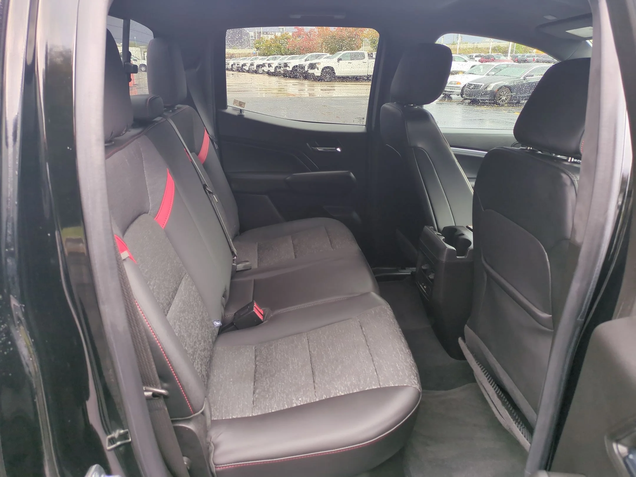 Used 2023 Black Chevrolet 4WD Z71 image 27