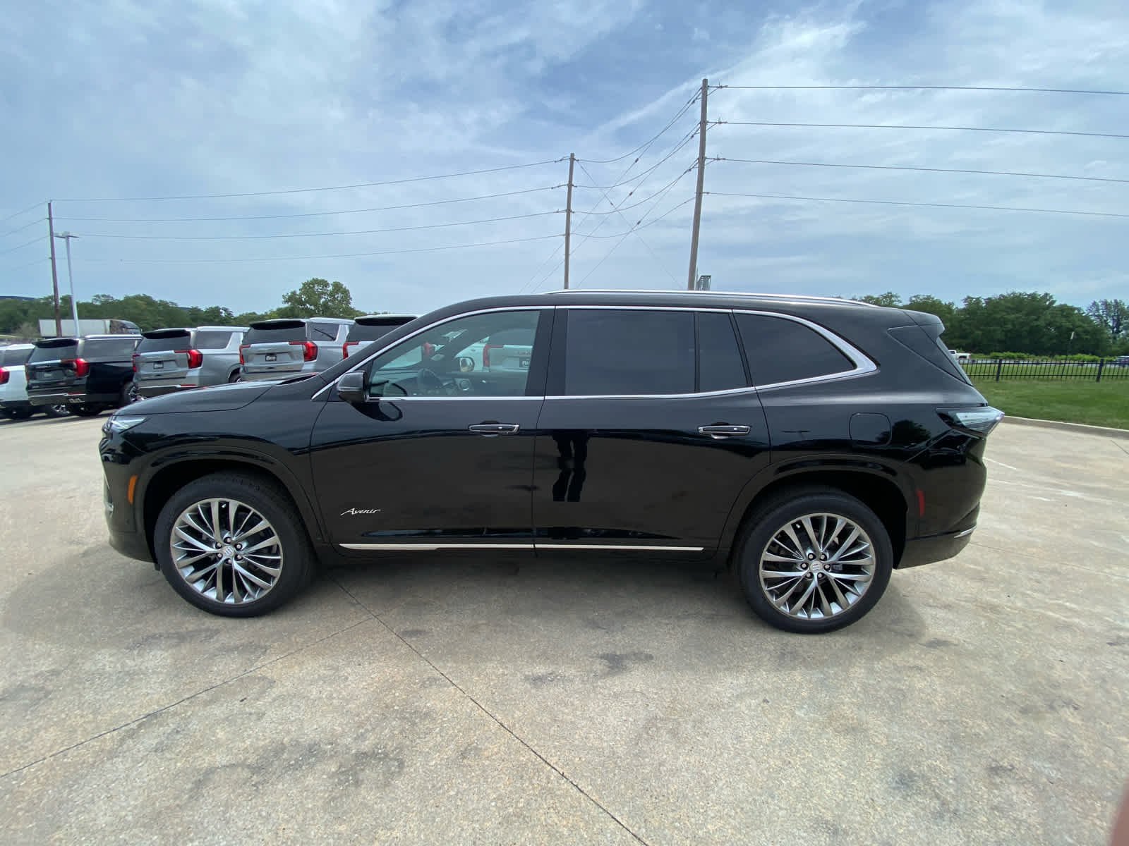 New 2026 Ebony Twilight Metallic Buick Avenir image 5