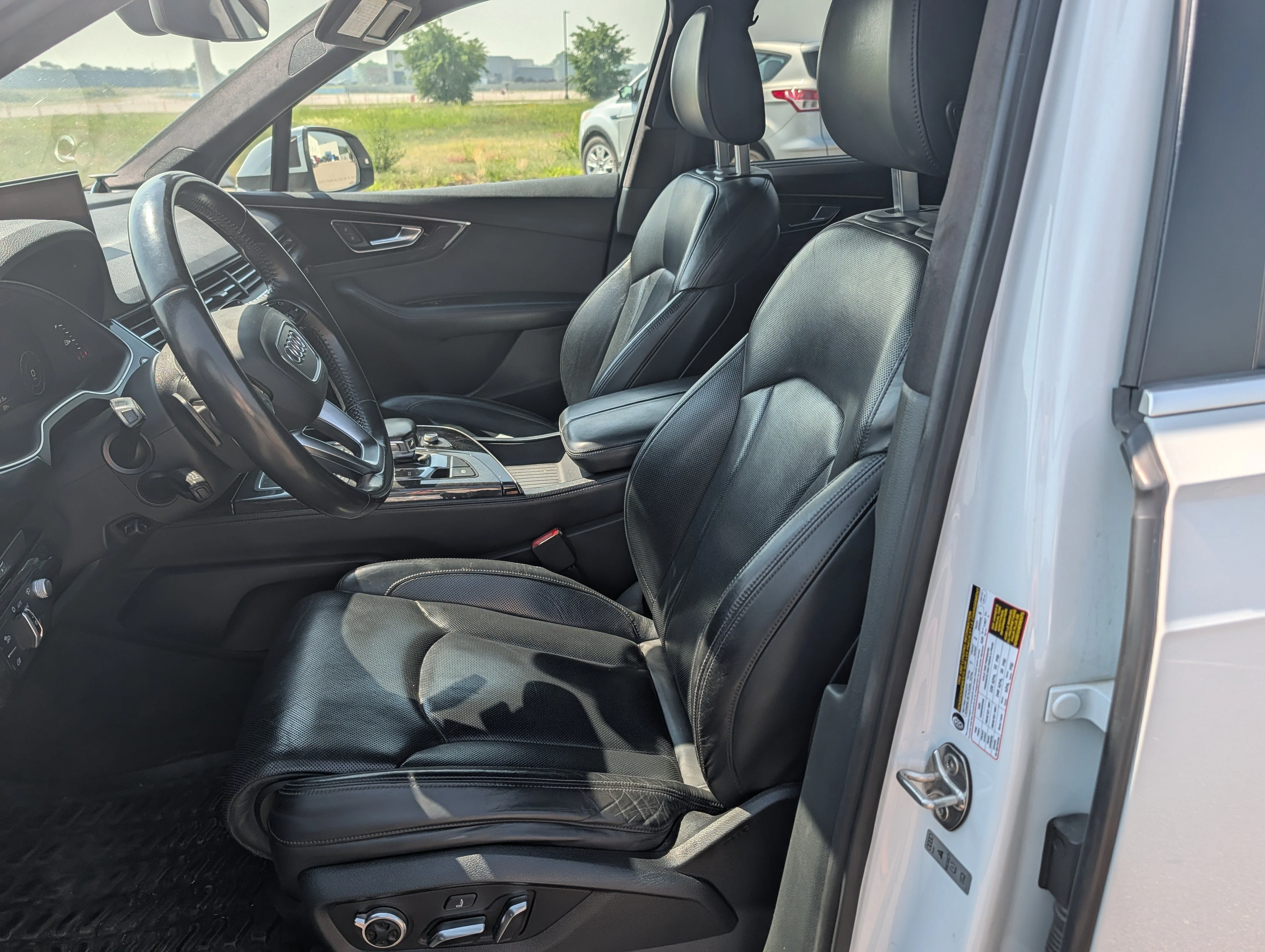 Used 2017 Tofana White Crystal Effect Audi Prestige image 7