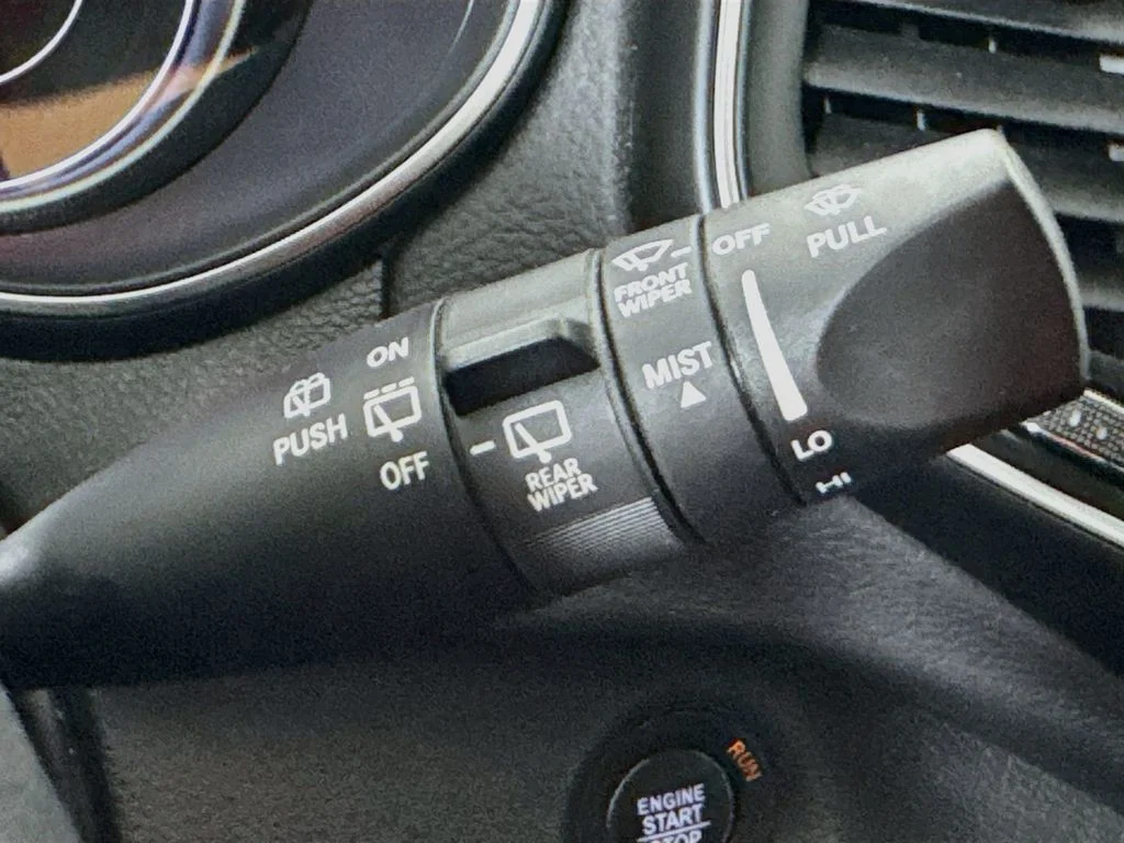 Used 2019 Green Jeep Latitude Plus image 13