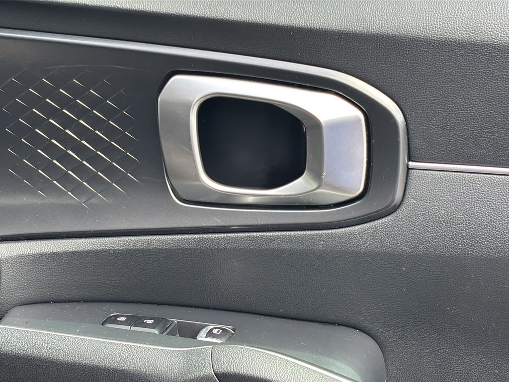 2023 Kia Sorento S - Photo 30