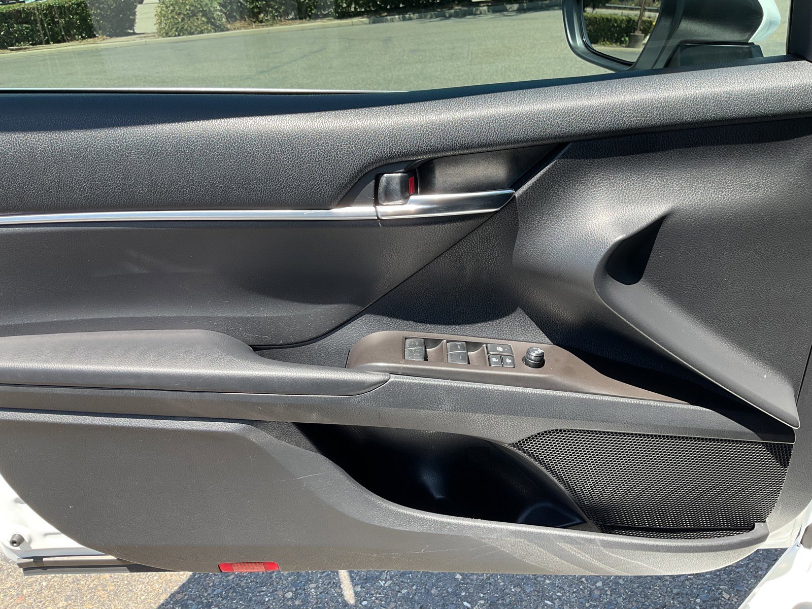 Certified Used 2022 White Toyota SE image 29