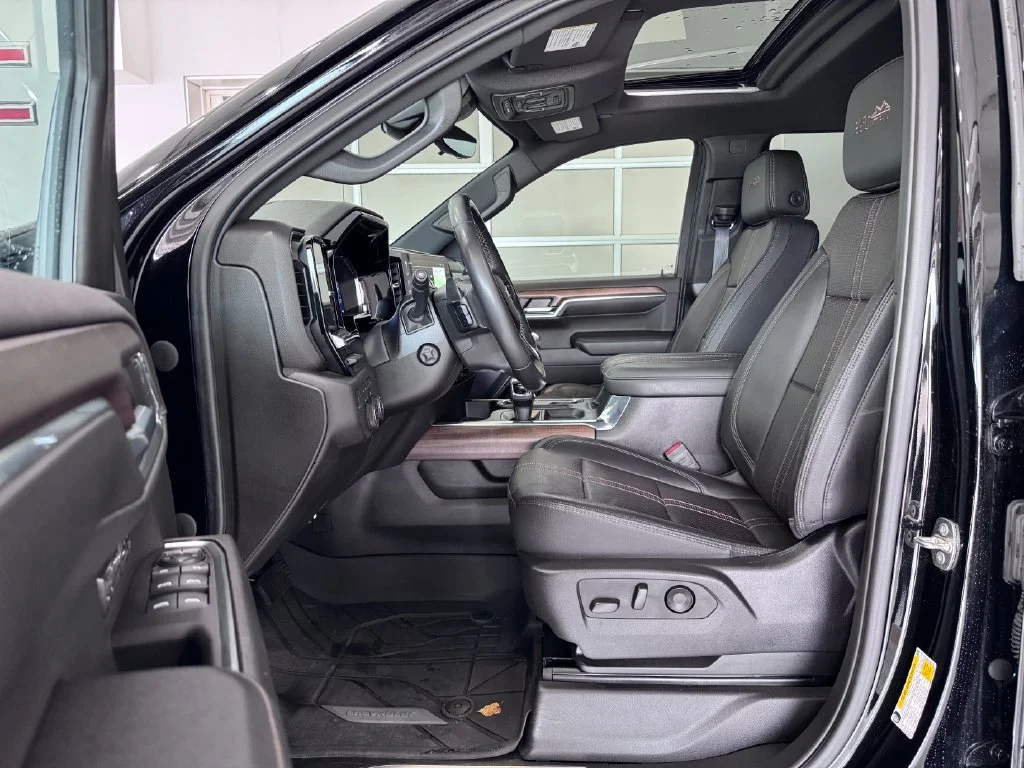 2023 Chevrolet Silverado 1500 High Country - Photo 11