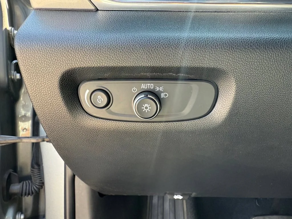 Used 2023 Sterling Gray Metallic Chevrolet LT Cloth image 31