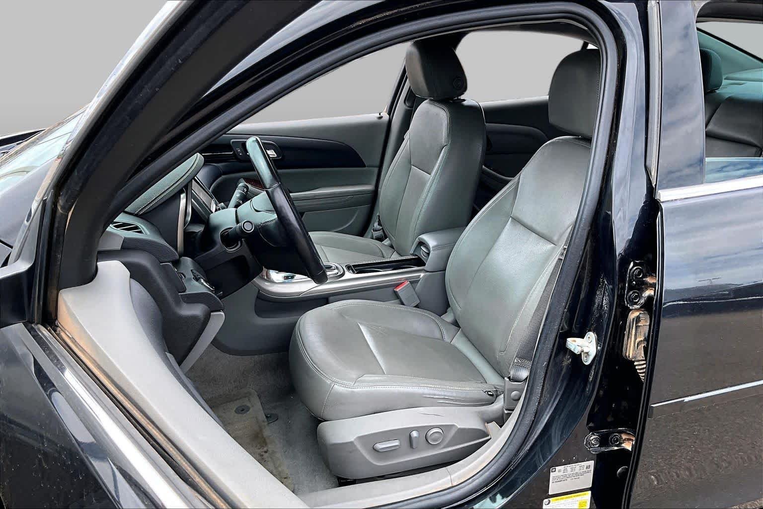 Used 2013 Black Granite Metallic Chevrolet LT image 7