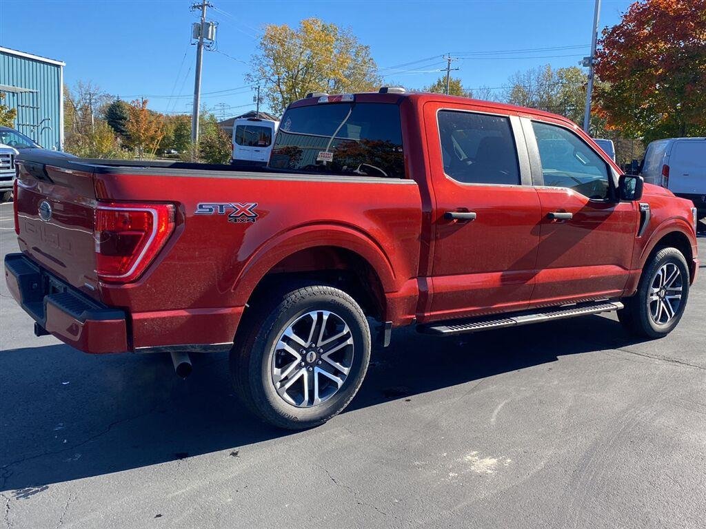 Used 2023 Hot Pepper Red Tinted Clearcoat Ford XL image 10