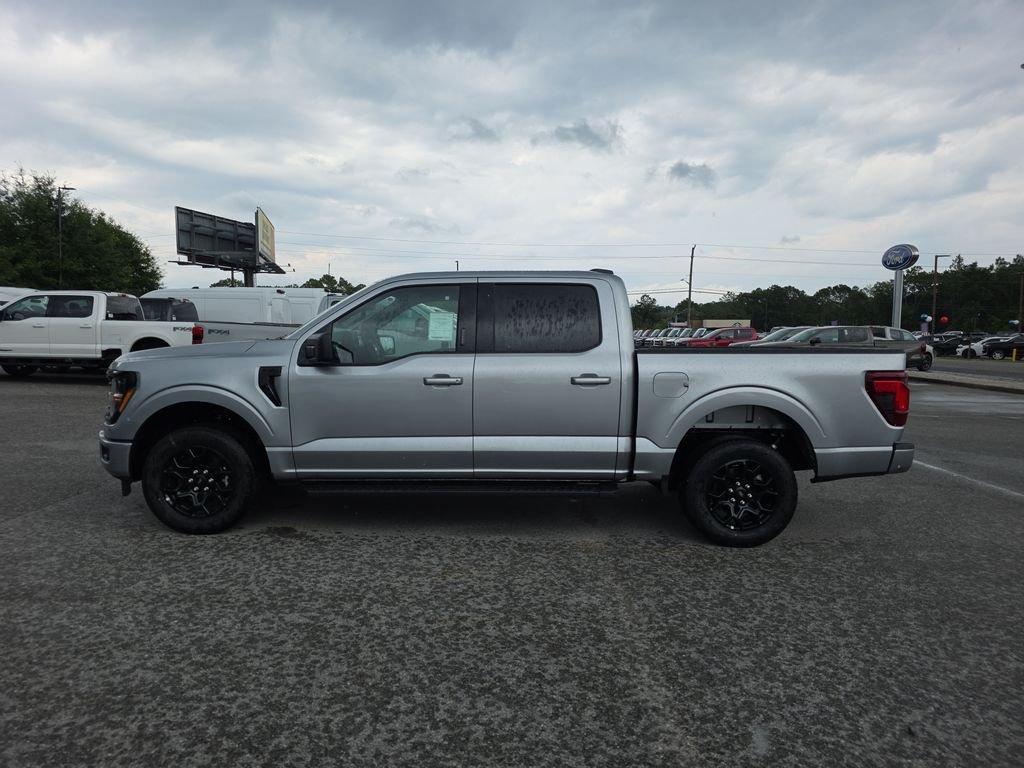 New 2026 Iconic Silver Metallic Ford XLT image 4