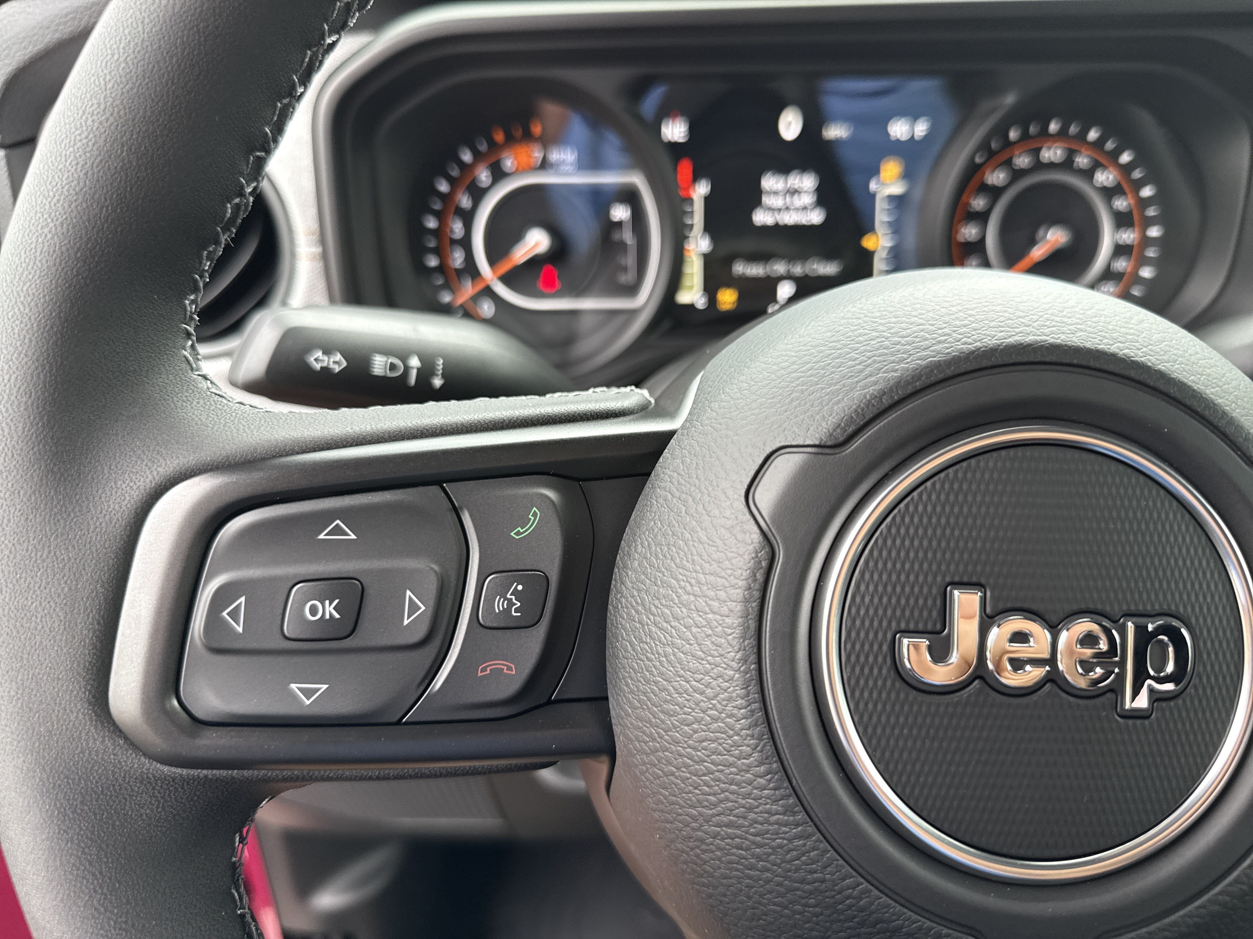 New 2026 Tuscadero Pearlcoat Jeep Sport S image 26
