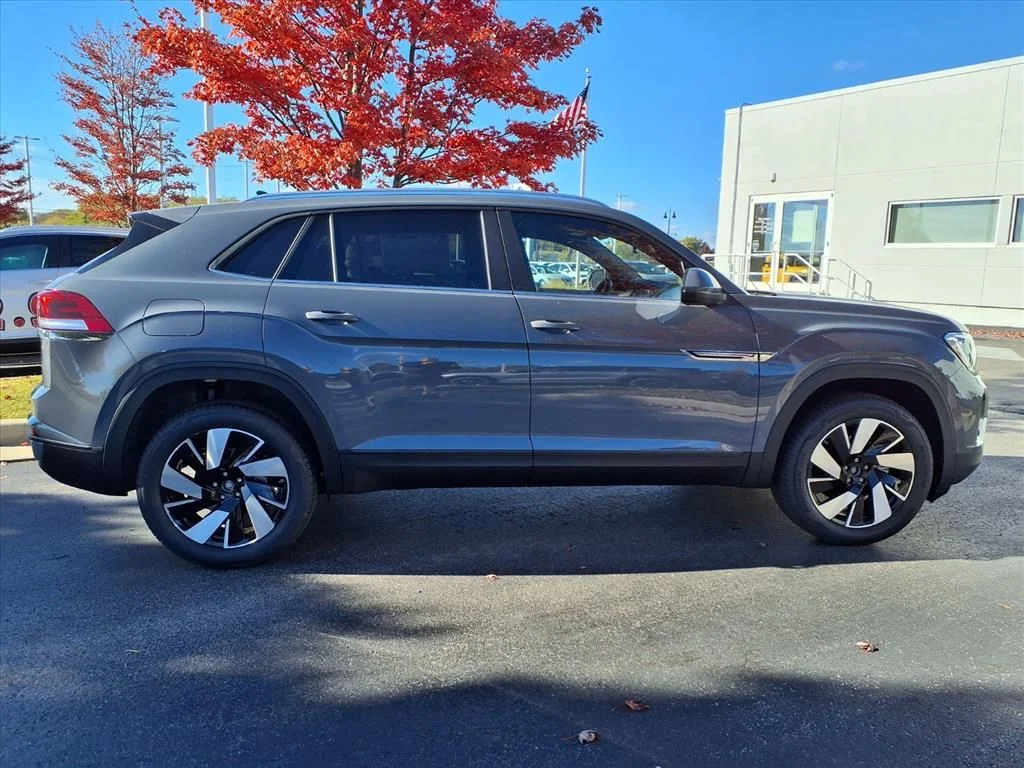 New 2026 Pure Gray Volkswagen 2.0T SE w/Technology image 4