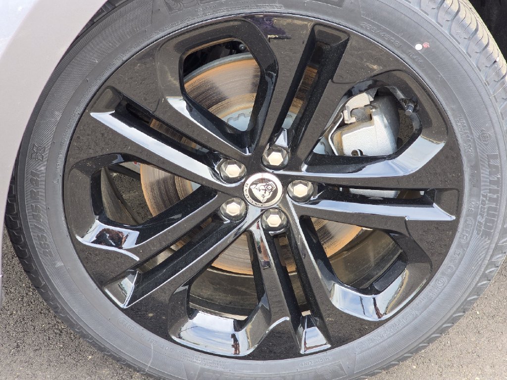 New 2026 Eiger Grey Jaguar P250 R-Dynamic S image 22
