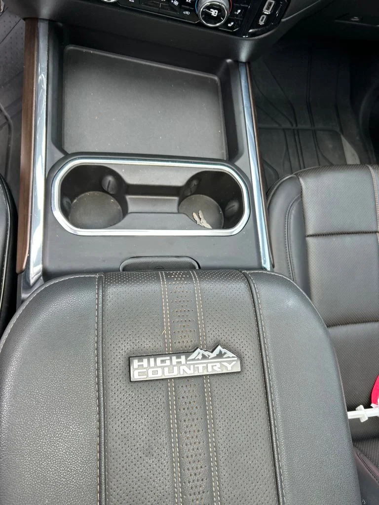 Used 2024 Summit White Chevrolet High Country image 14