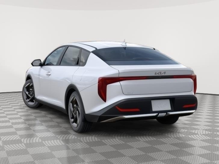 New 2025 Snow White Pearl Kia EX image 27