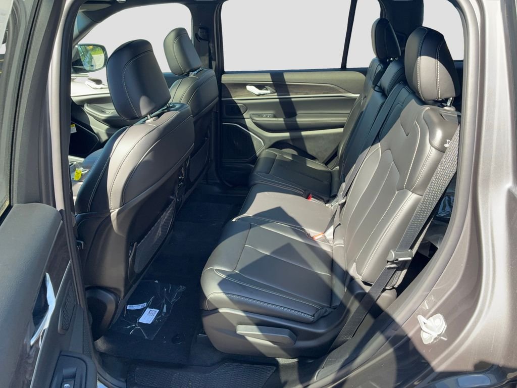 New 2026 Baltic Gray Metallic Clearcoat Jeep Limited image 17