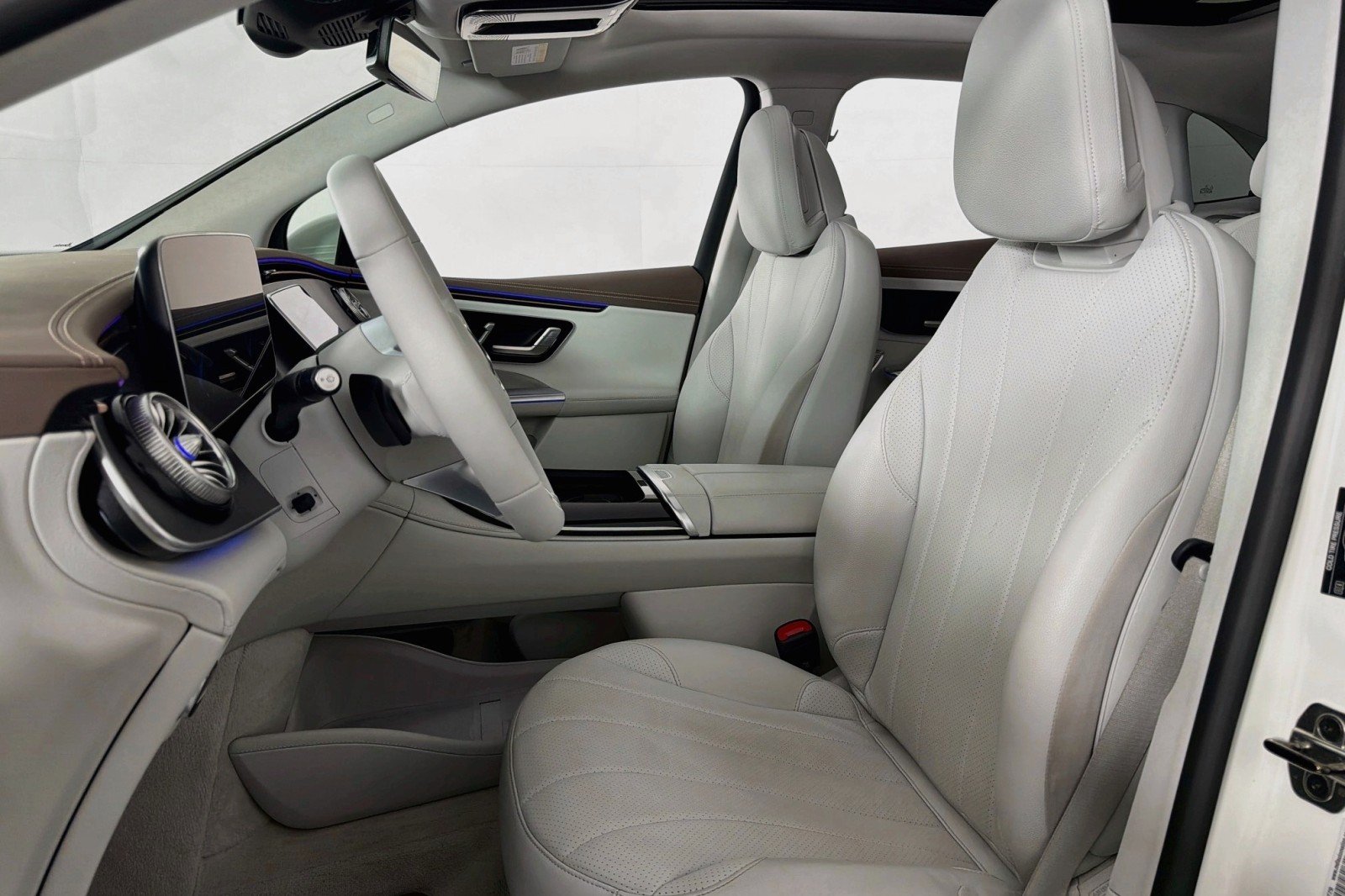Certified Used 2023 MANUFAKTUR Diamond White Metallic Mercedes-Benz EQE 350 image 19