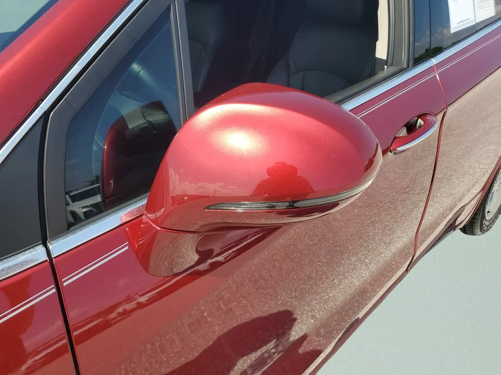Used 2019 CHILI RED METALLIC Buick Essence image 27