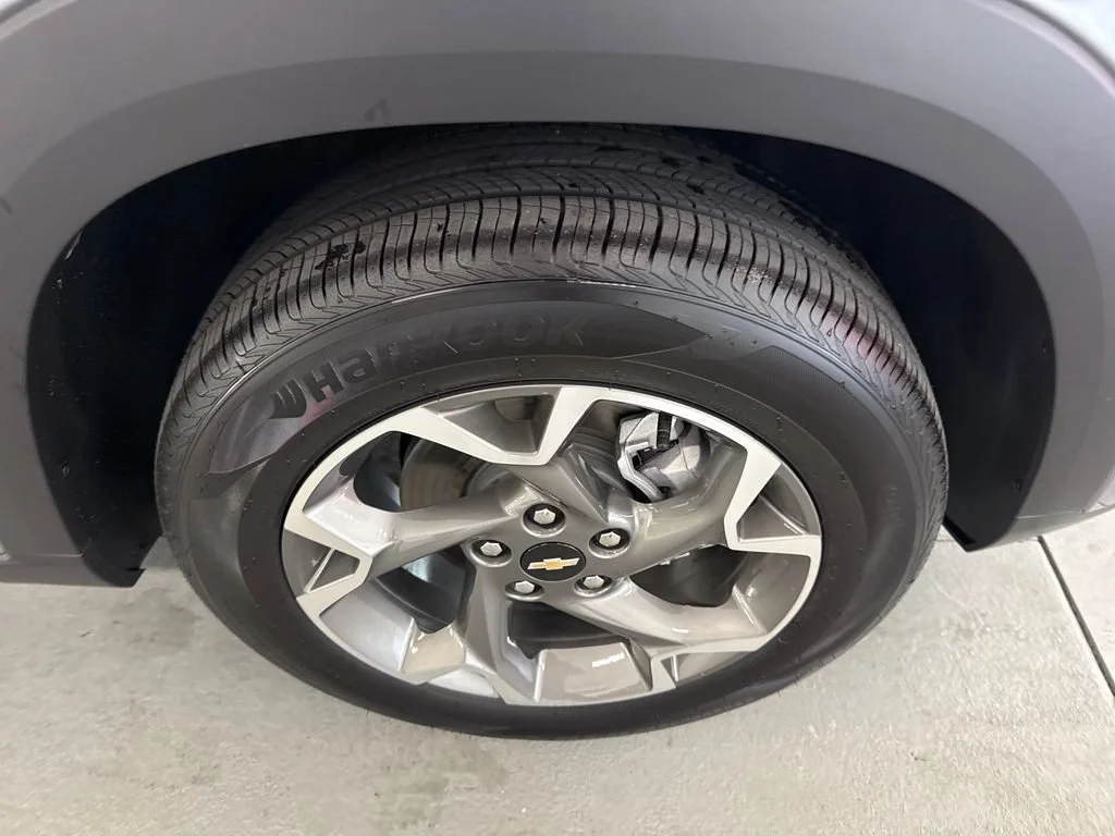New 2026 Sterling Gray Metallic Chevrolet LT image 4
