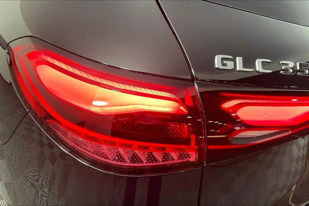 Certified Used 2025 Black Mercedes-Benz GLC 350e image 25