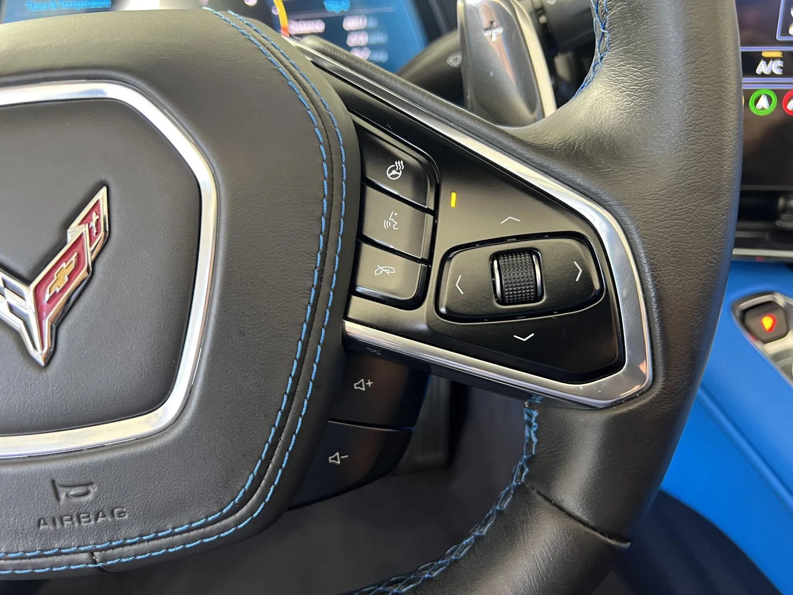 Used 2023 Rapid Blue Chevrolet 3LT image 11