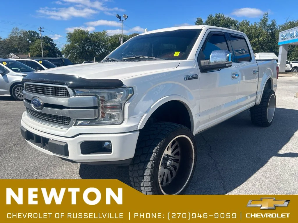 Used 2018 White Platinum Clearcoat Metallic Ford Platinum image 3