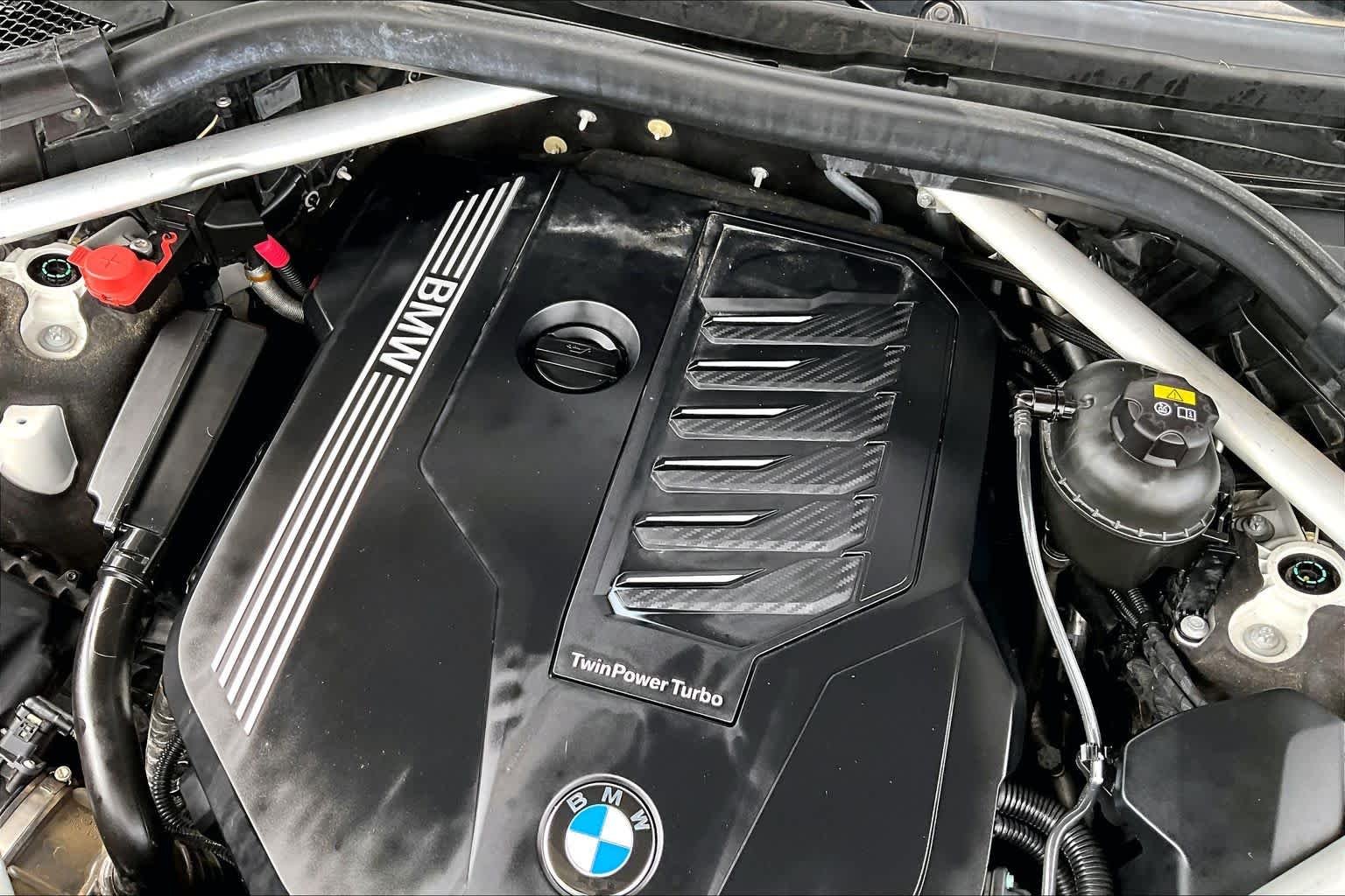 Used 2020 Mineral White Metallic BMW xDrive40i image 33