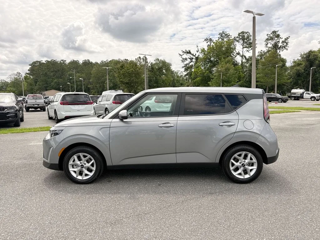 Used 2024 Steel Gray Kia LX image 8