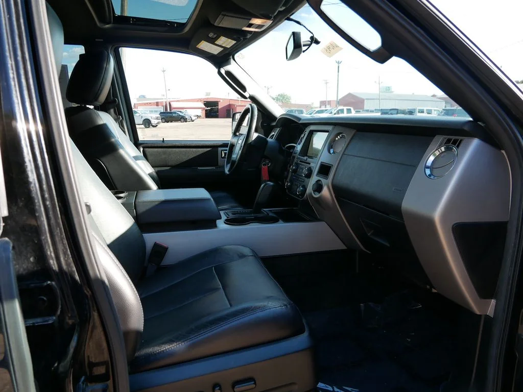 Used 2017 Black Ford XLT image 8