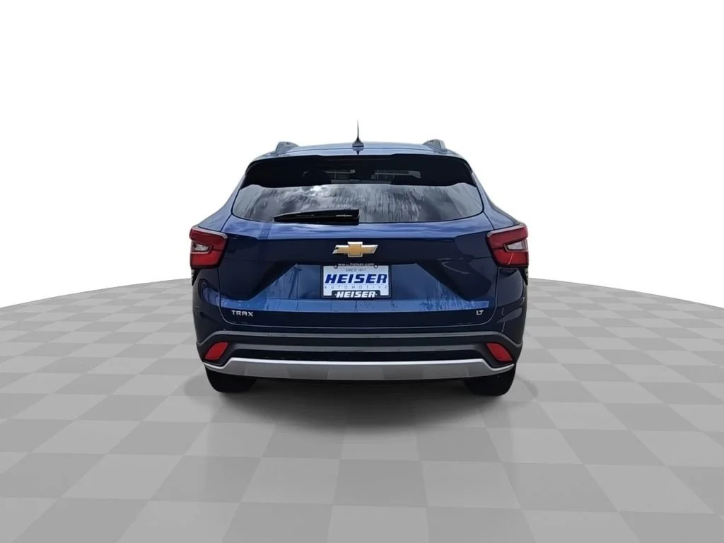 2024 Chevrolet Trax LT - Photo 7