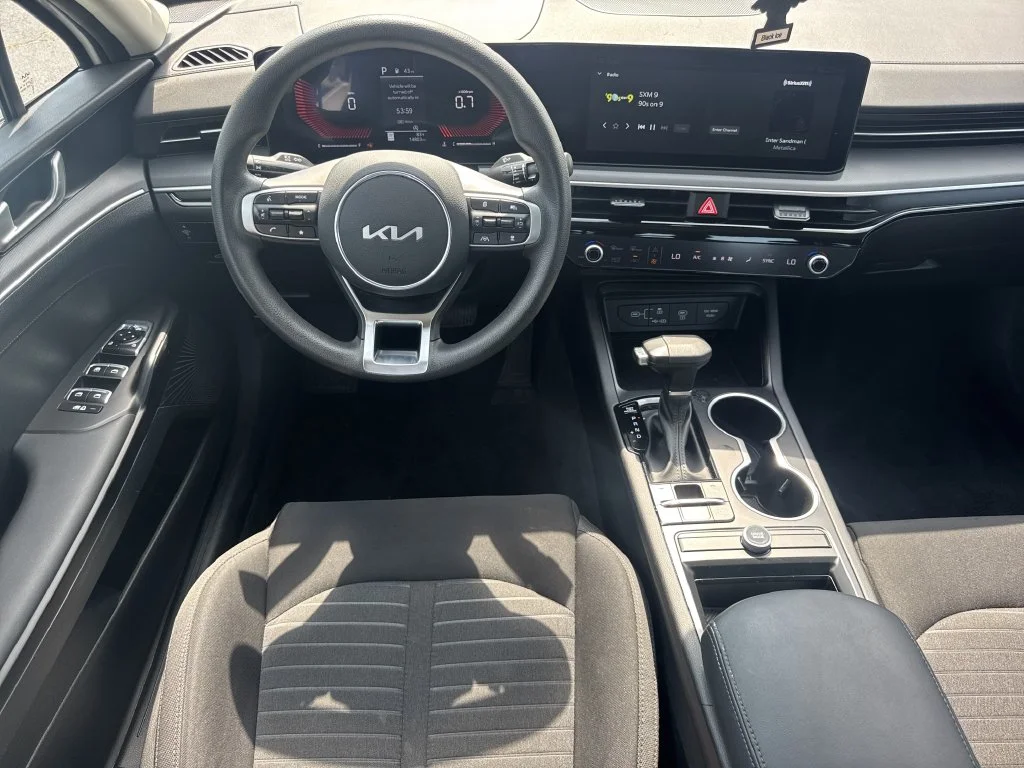 Used 2026 White Kia LXS image 22