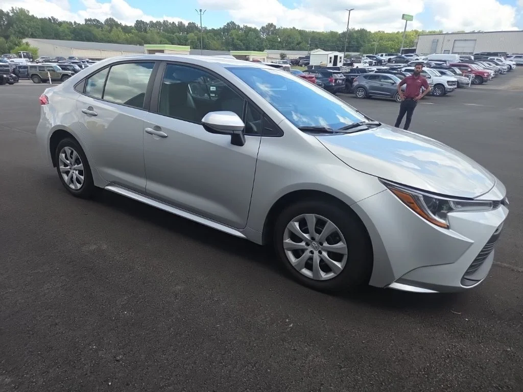 Used 2025 Silver Toyota LE image 15