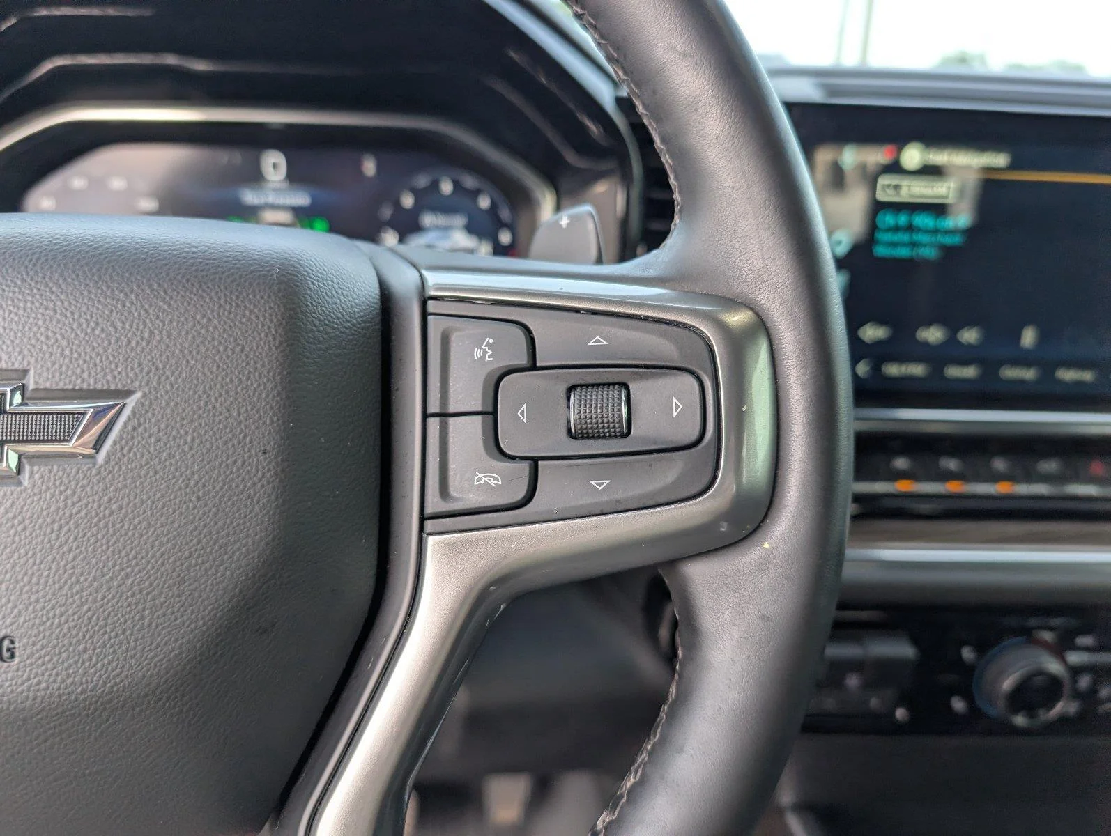 Used 2025 Black Chevrolet RST image 26