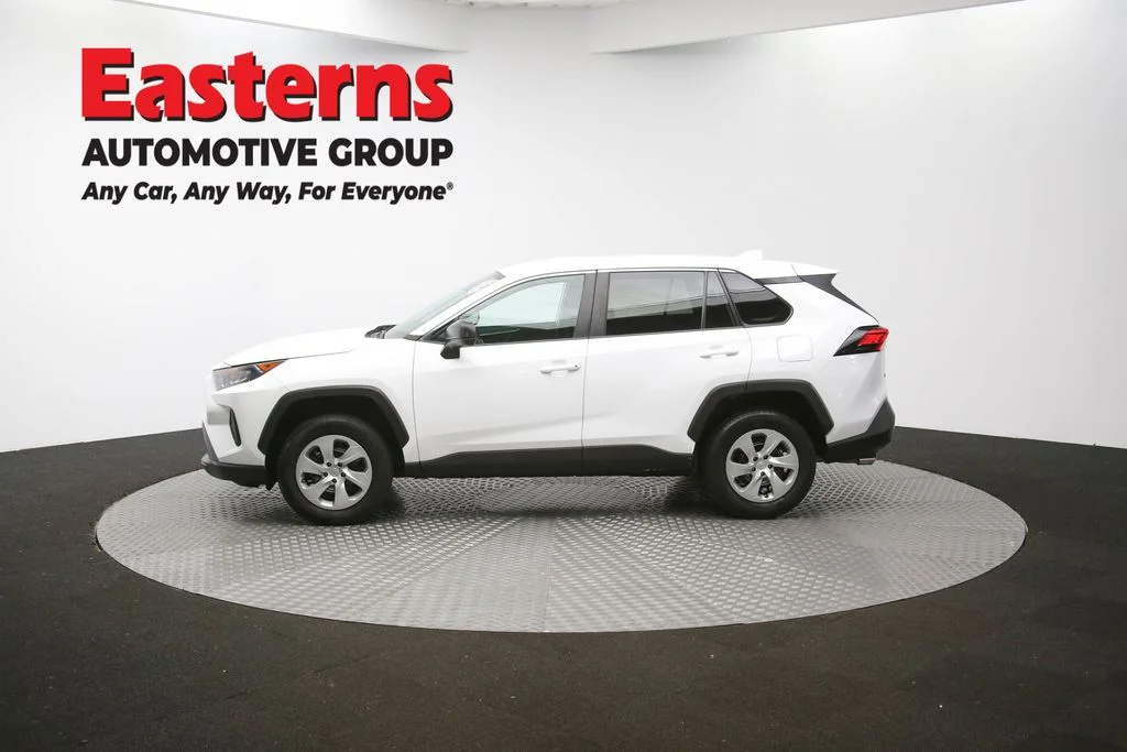 Used 2022 White Toyota LE image 57