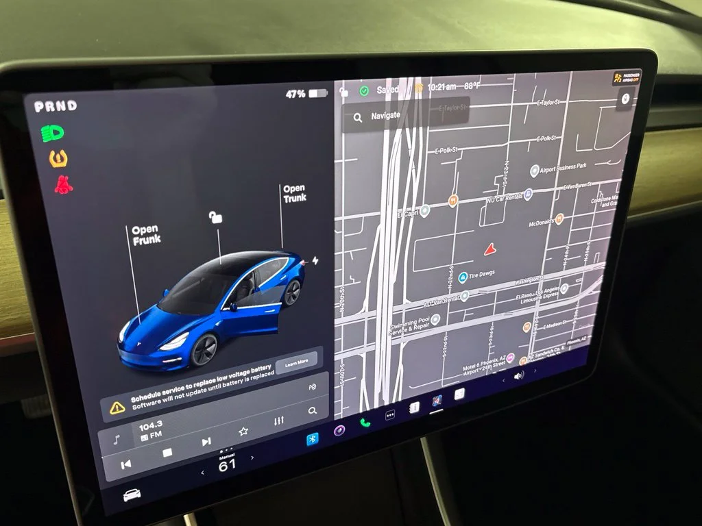 Used 2019 Blue Tesla Mid Range image 29