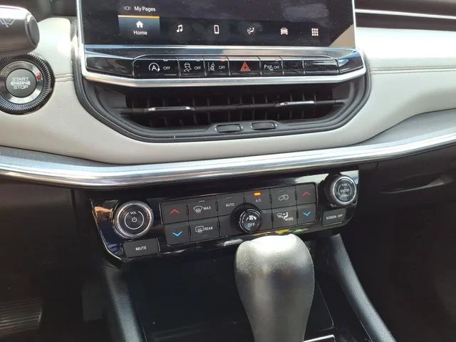 Used 2023 Gray Jeep Limited image 13