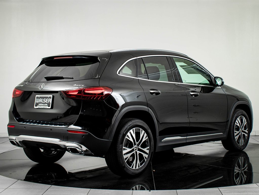 Used 2026 Night Black Mercedes-Benz GLA 250 image 10