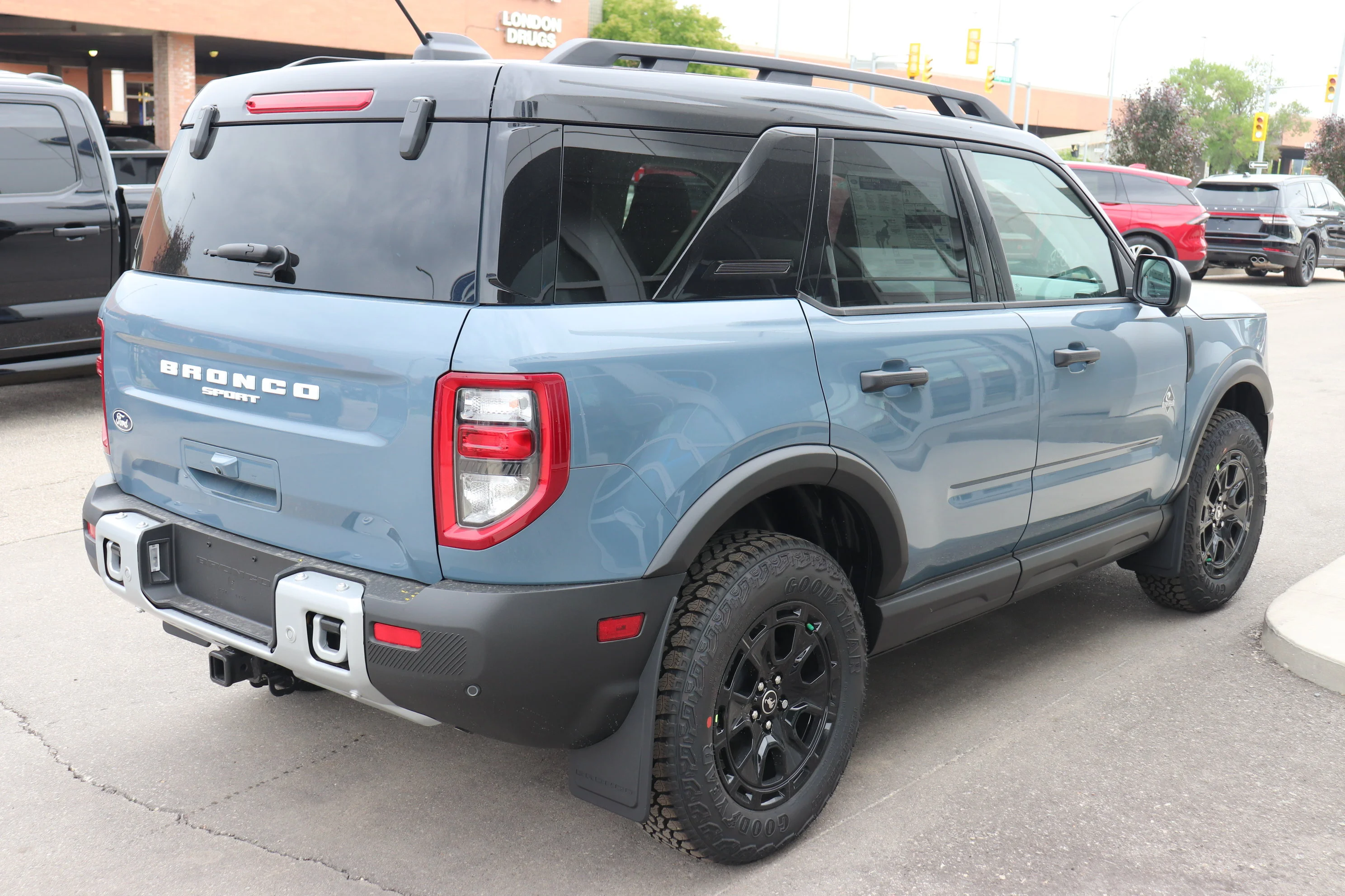 New 2026 AZURE GREY METALLIC TRI-COAT Ford Outer Banks image 4