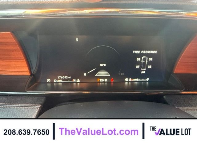 Used 2018 White Lincoln Reserve image 32