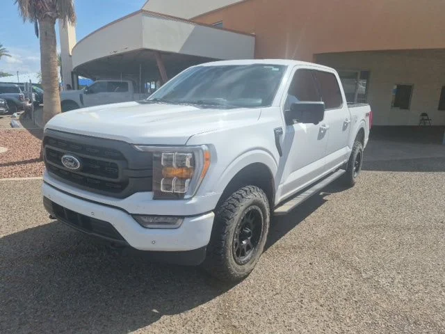 Used 2023 Oxford White Ford XLT image 1