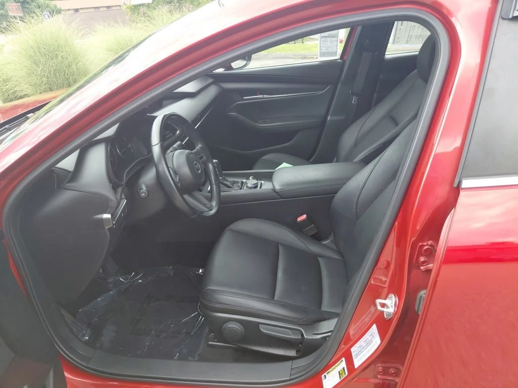 Used 2021 Red Mazda Select image 24