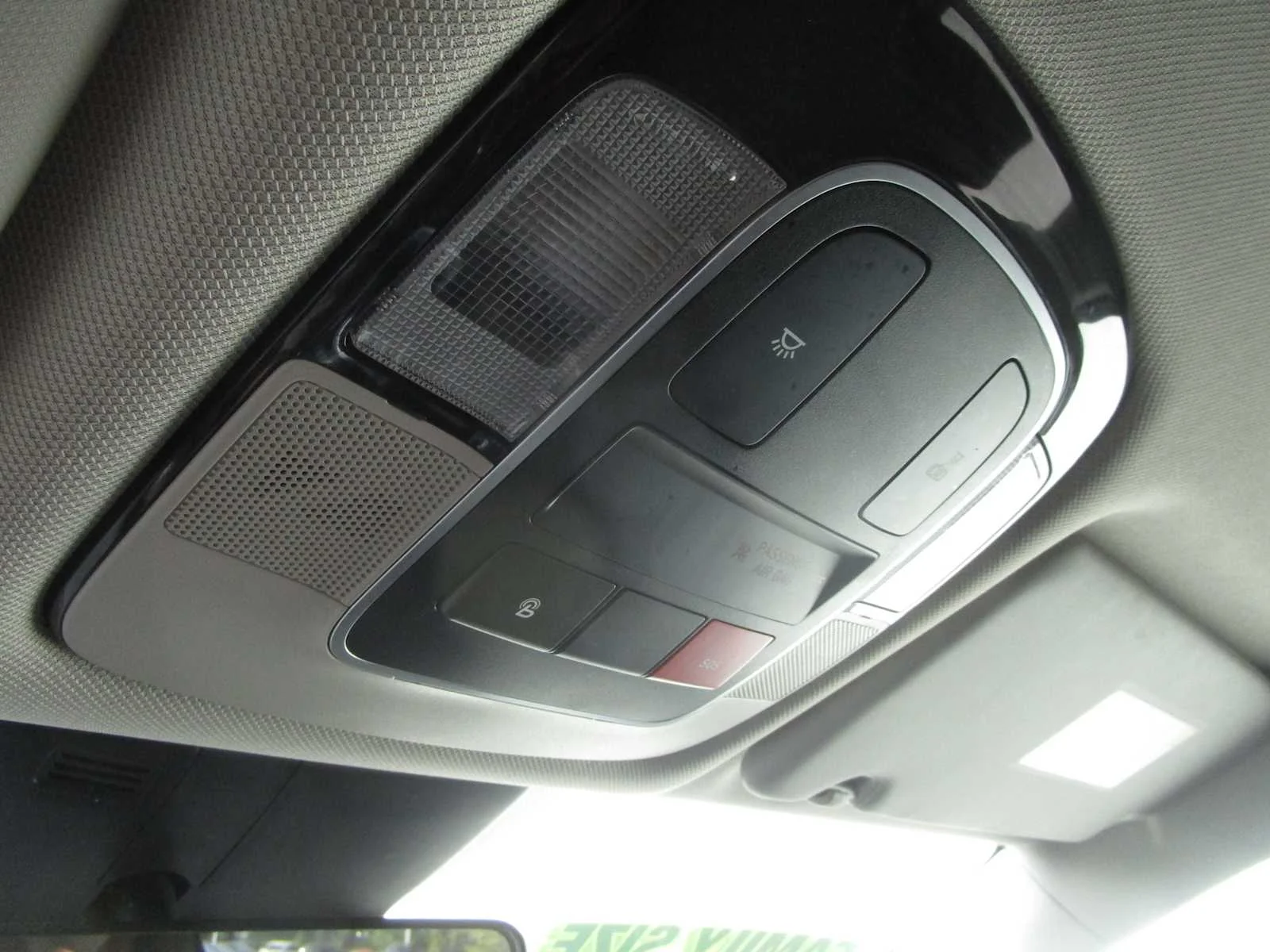Used 2022 Shimmering Silver Hyundai SEL image 26