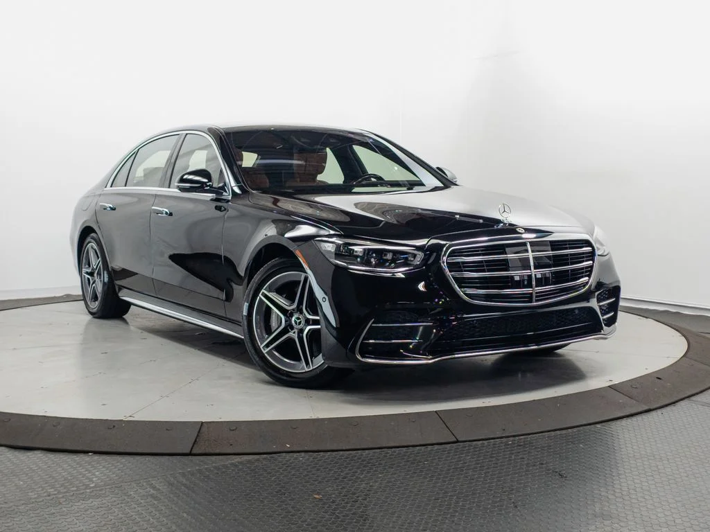 2025 Mercedes-Benz S-Class S 580e 4MATIC's photo