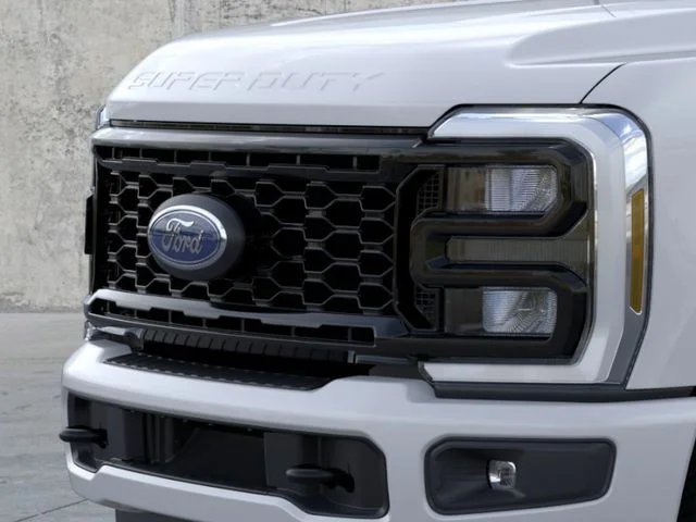 New 2026 Oxford White Ford XL image 17