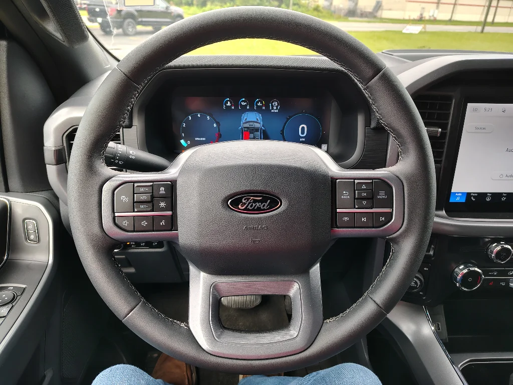 New 2026 Carbonized Gray Metallic Ford XLT image 19