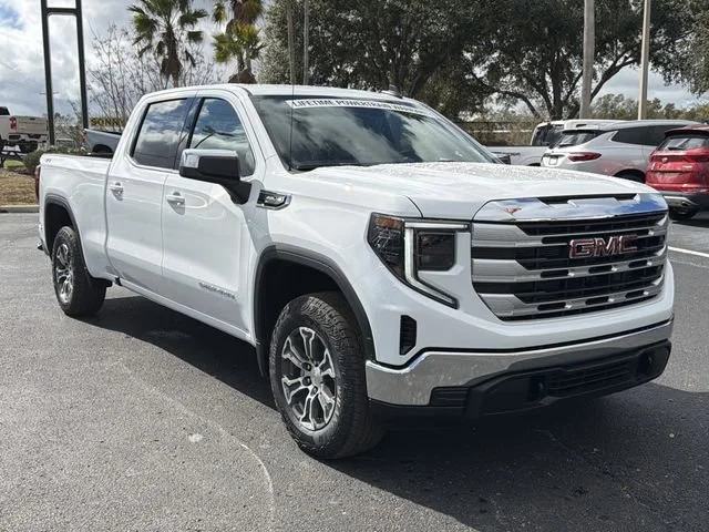 New 2026 Summit White GMC SLE image 2