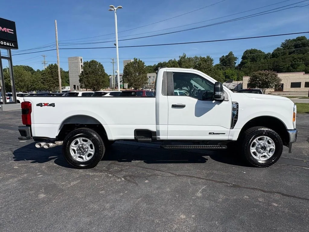 Used 2026 White Ford XL image 9