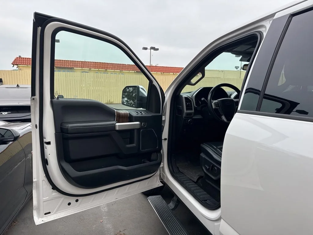 Used 2018 White Ford Lariat image 4