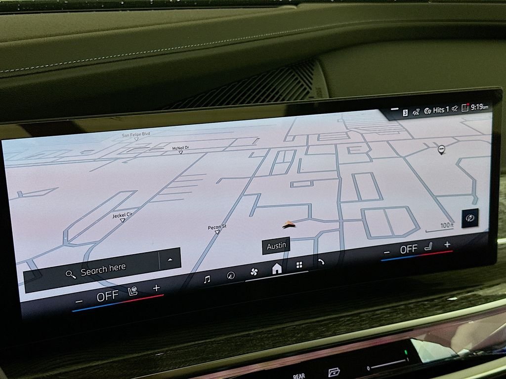 2025 BMW 7 Series 750e - Photo 12