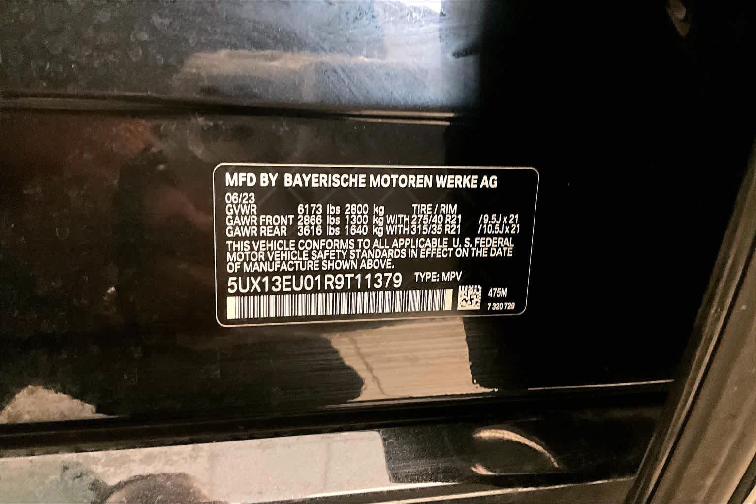 Used 2024 Black Sapphire Metallic BMW sDrive40i image 30